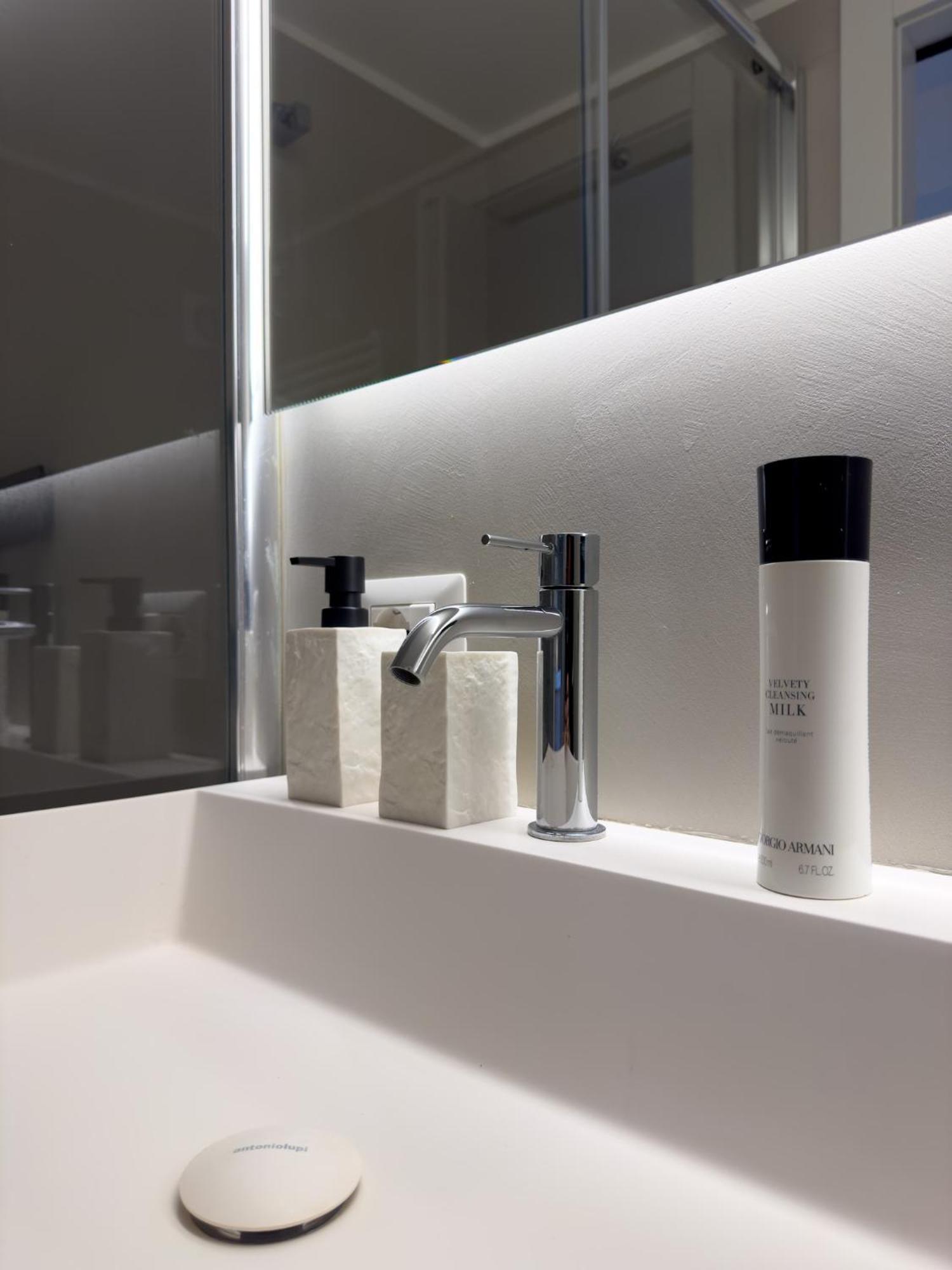 The Boutique - In The Heart Of Via Paolo Sarpi Apartment